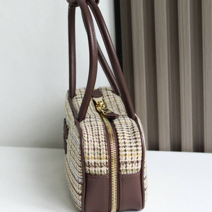 MIUMIU ショルダーバッグ キャンバス ボーリングバッグ 28×12×9cm
