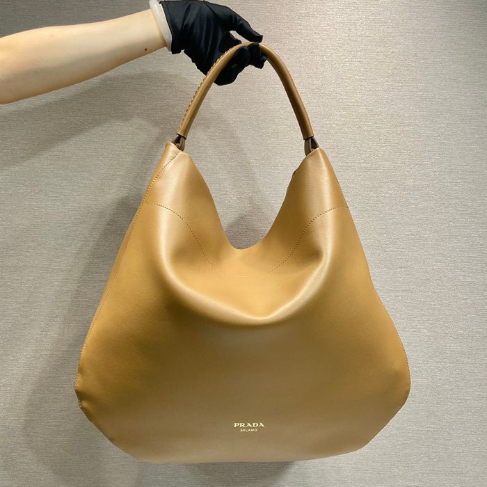 プラダ トートバッグ 45.5×43×11cm プラダ トートバッグ 45.5×43×11cm