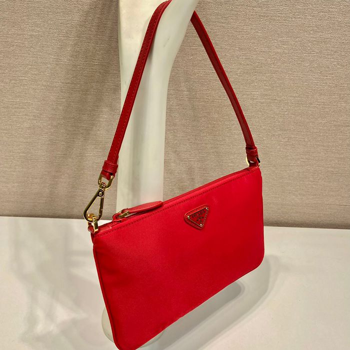 プラダ ショルダーバッグ 24×14×cm