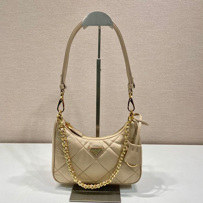 プラダ ショルダーバッグ ホーボー 23×16×6.5cm プラダ ショルダーバッグ ホーボー 23×16×6.5cm