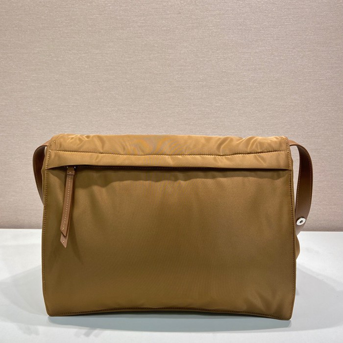 プラダ ショルダーバッグ 36×28×cm