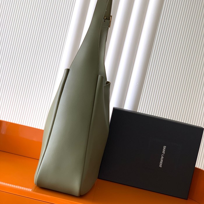 サンローラン ショルダーバッグ LE5A7 30×31×13cm