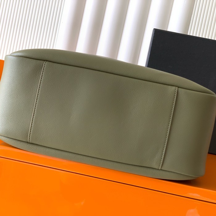 サンローラン ショルダーバッグ LE5A7 30×31×13cm