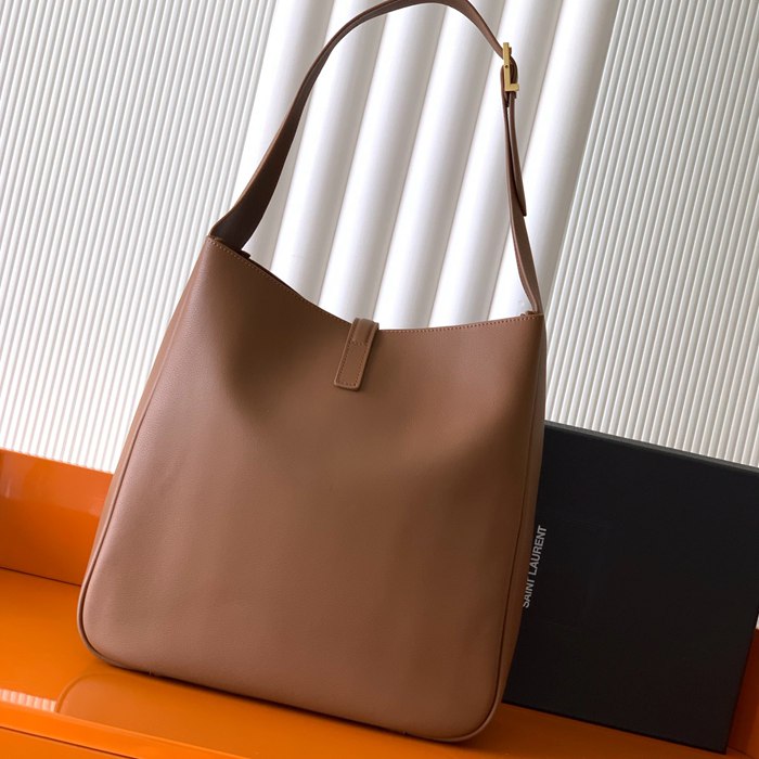 サンローラン ショルダーバッグ LE5A7 30×31×13cm
