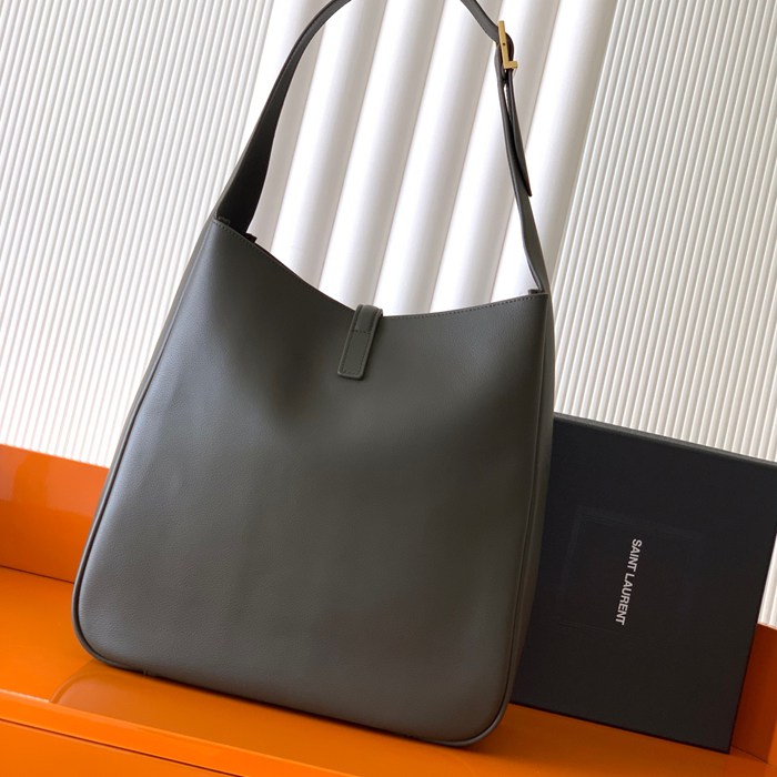 サンローラン ショルダーバッグ LE5A7 30×31×13cm