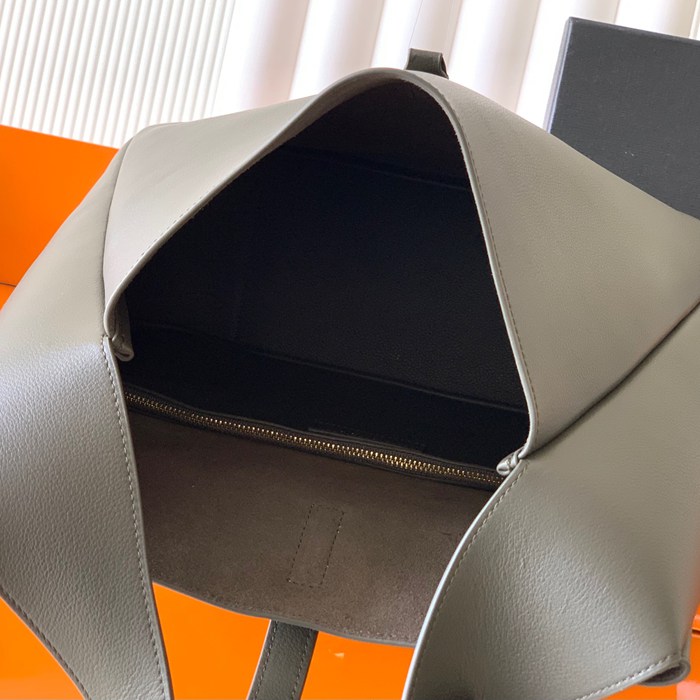 サンローラン ショルダーバッグ LE5A7 30×31×13cm