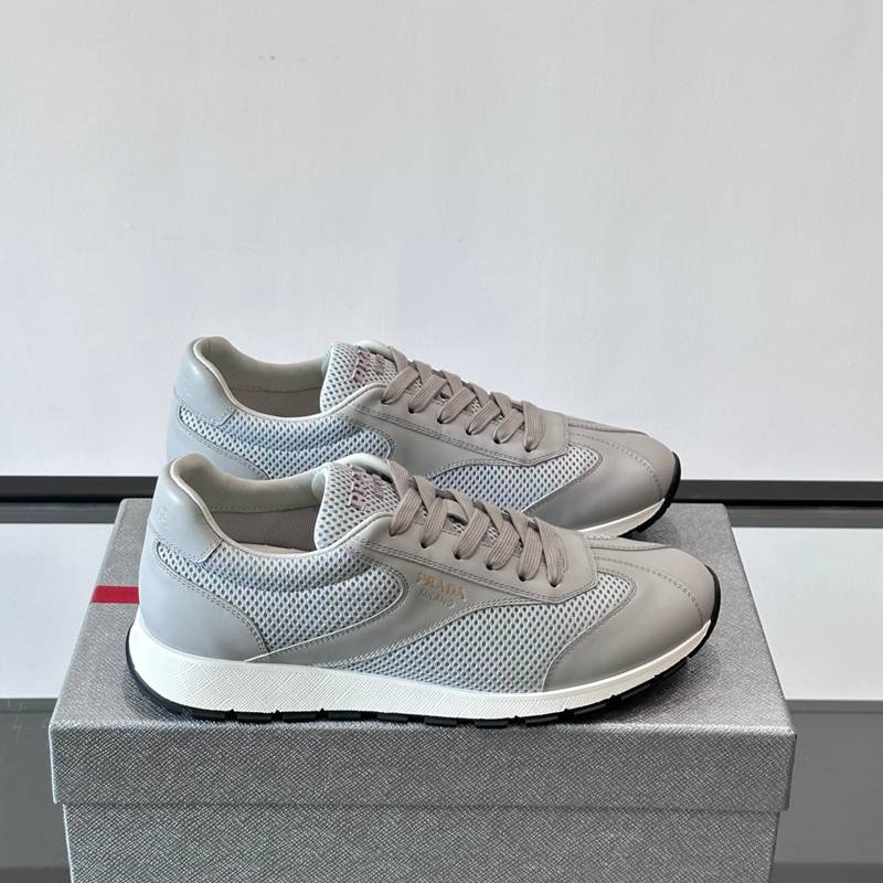 プラダ メンズ スニーカー 39-45 プラダ メンズ スニーカー 39-45
