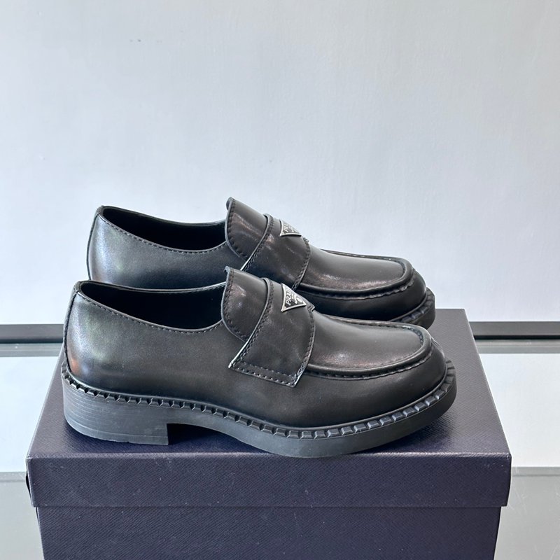 プラダ メンズ ローファー 39-44 プラダ メンズ ローファー 39-44
