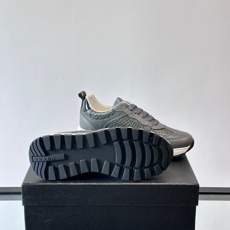 プラダ メンズ スニーカー 39-44