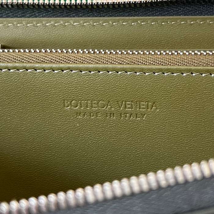 BOTTEGA VENETA イントレチャート ロングウォレット メンズ 19×10×2cm