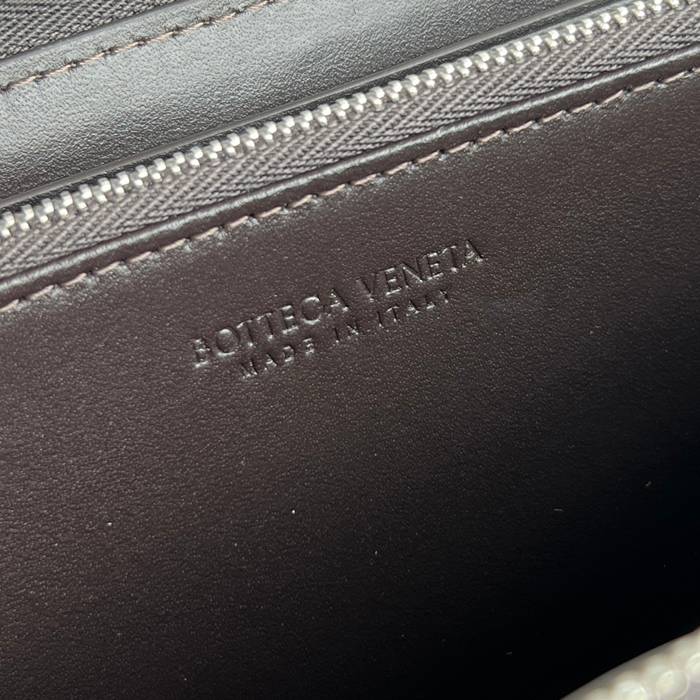BOTTEGA VENETA イントレチャート ロングウォレット メンズ 19×10×2cm