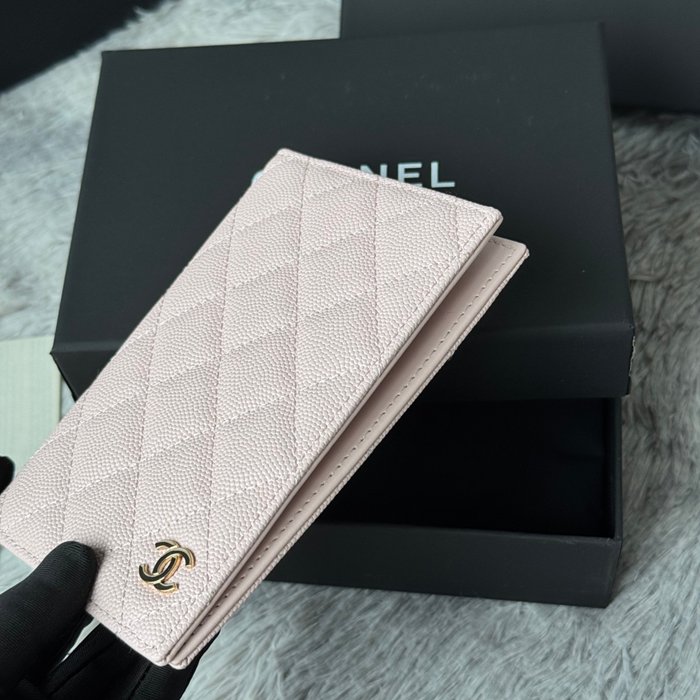 CHANEL パスポートケース カーフレザー ユニセックス 14.5×10.5×2cm