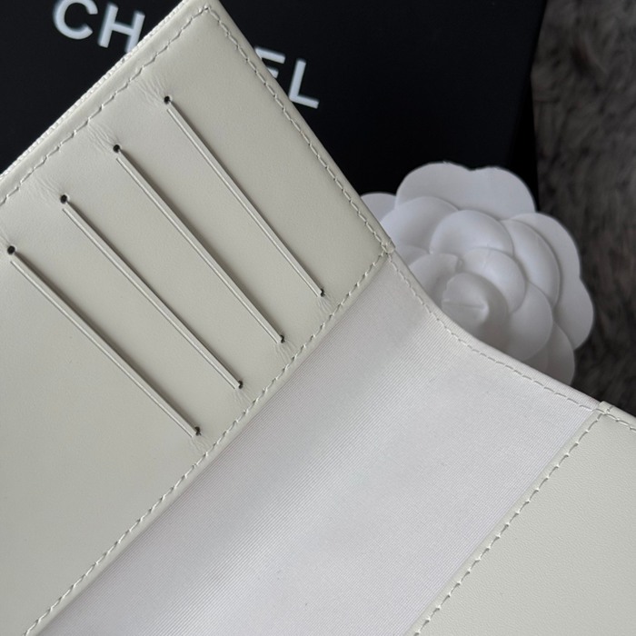 CHANEL パスポートケース カーフレザー ユニセックス 14.5×10.5×2cm