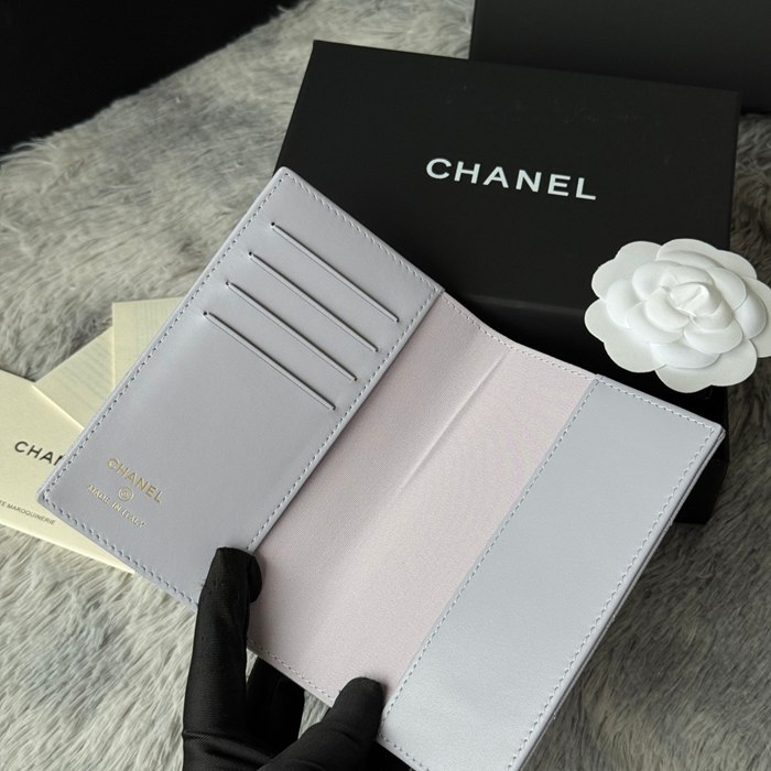 CHANEL パスポートケース カーフレザー ユニセックス 14.5×10.5×2cm
