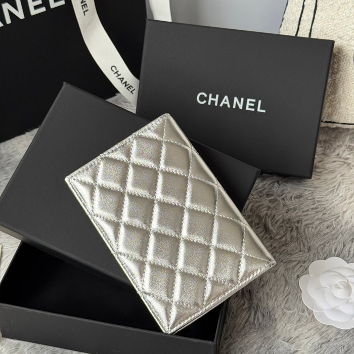 CHANEL パスポートケース ラムスキン ユニセックス 14.5×10.5×2cm