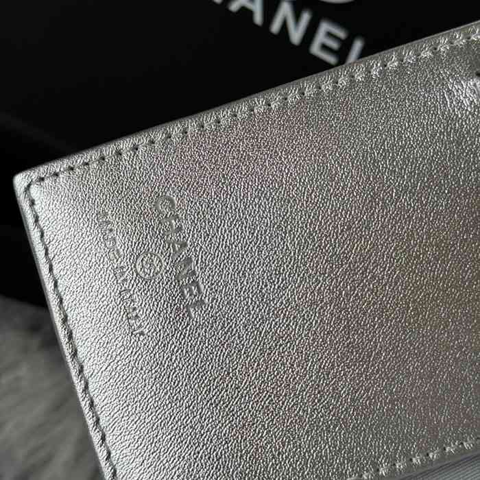 CHANEL パスポートケース ラムスキン ユニセックス 14.5×10.5×2cm