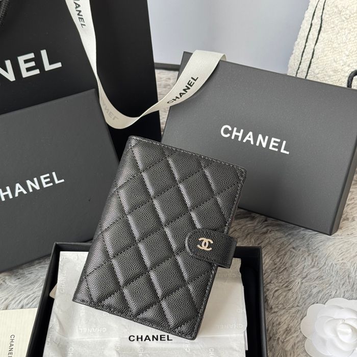 CHANEL パスポートケース カーフレザー ユニセックス 15×10×3cm