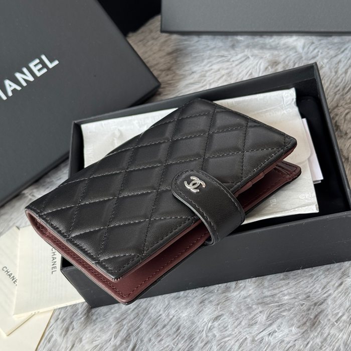 CHANEL パスポートケース カーフレザー ユニセックス 15×10×3cm