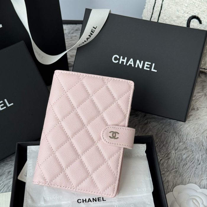 CHANEL パスポートケース カーフレザー ユニセックス 15×10×3cm