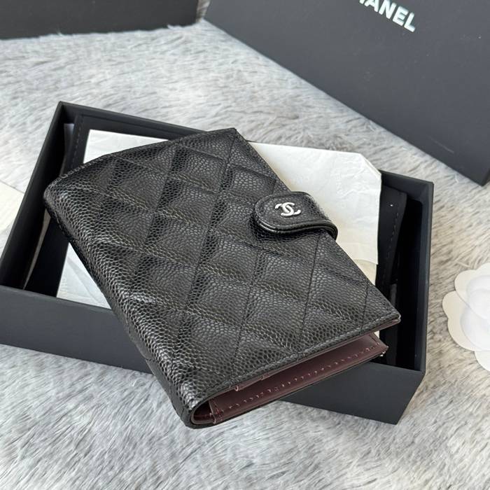 CHANEL パスポートケース カーフレザー ユニセックス 15×10×3cm