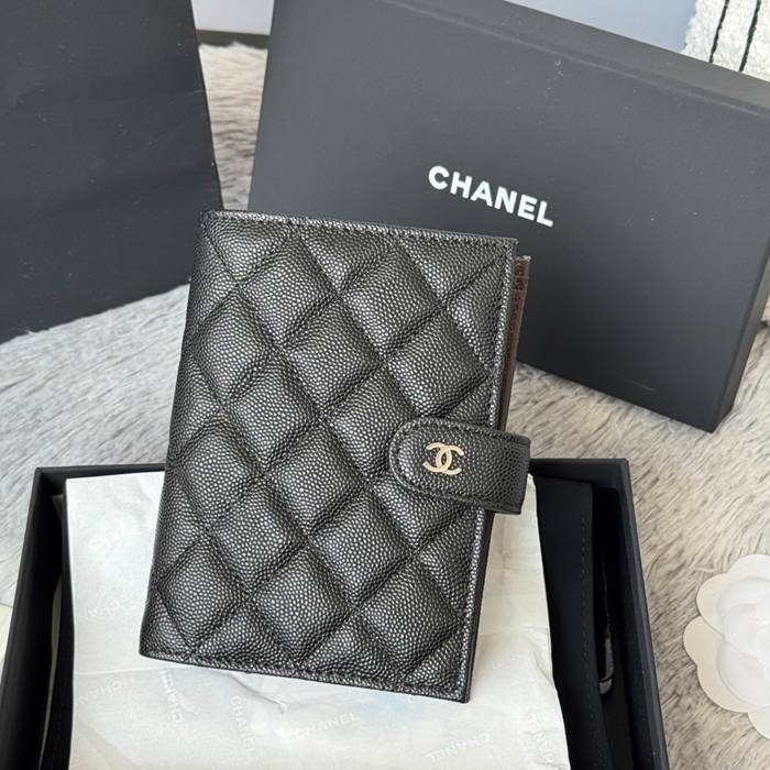 CHANEL パスポートケース カーフレザー ユニセックス 15×10×3cm