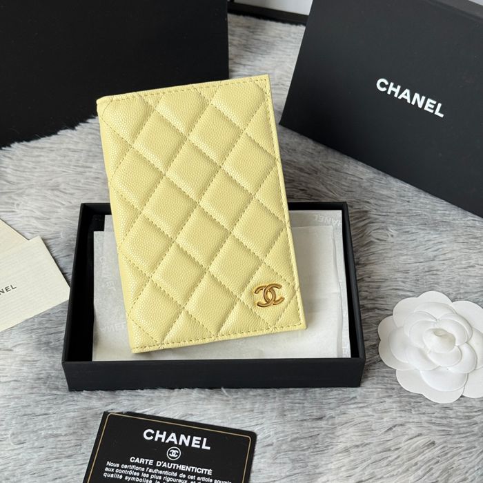 CHANEL パスポートケース カーフレザー ユニセックス 14.5×10.5×2cm