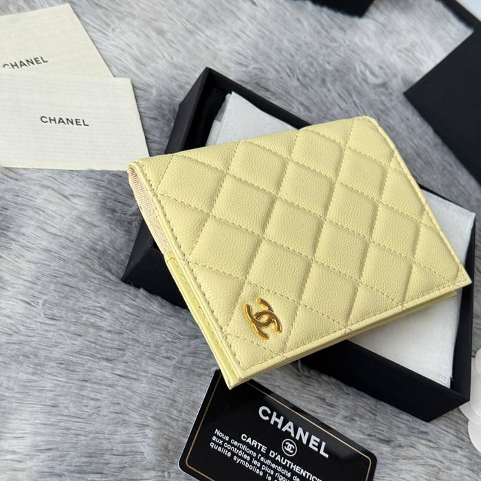 CHANEL パスポートケース カーフレザー ユニセックス 14.5×10.5×2cm