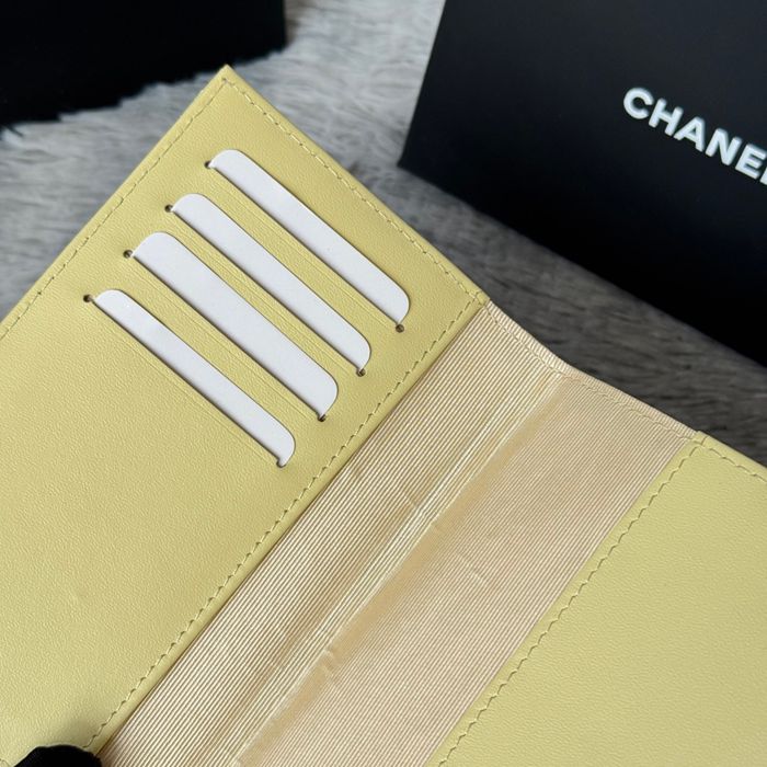 CHANEL パスポートケース カーフレザー ユニセックス 14.5×10.5×2cm