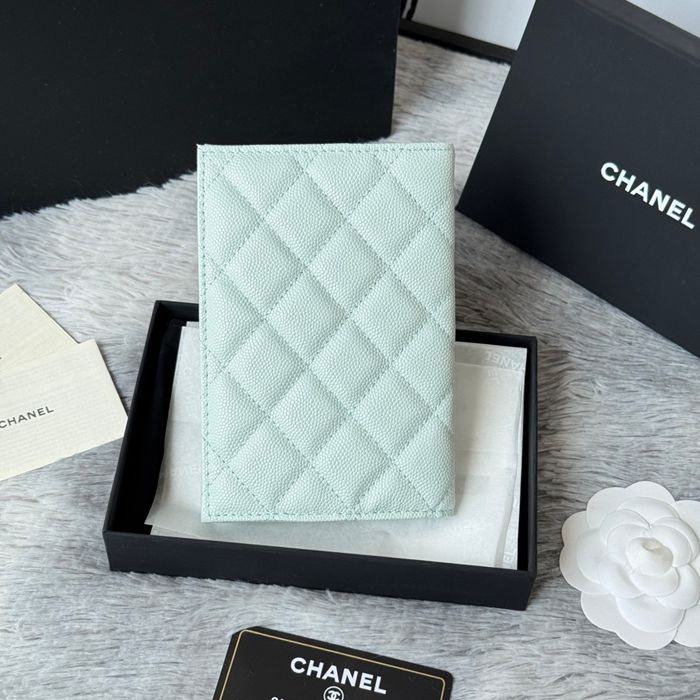 CHANEL パスポートケース カーフレザー ユニセックス 14.5×10.5×2cm