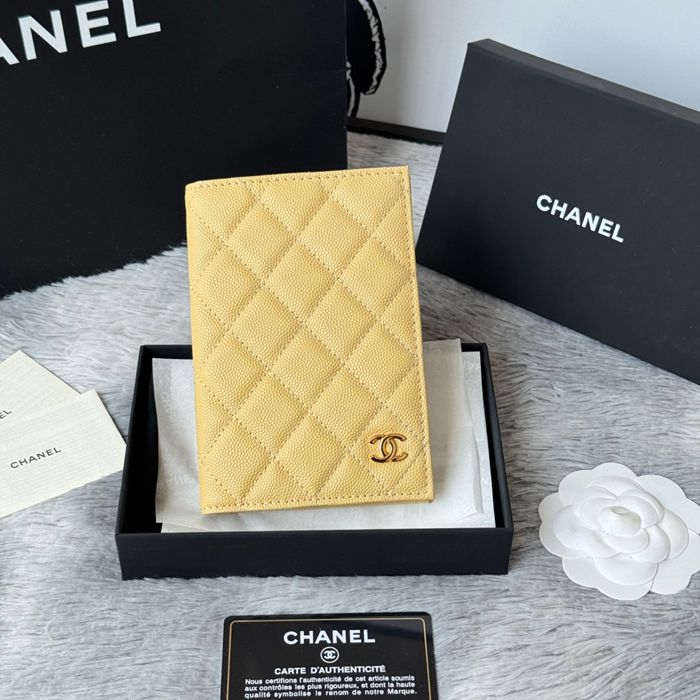 CHANEL パスポートケース カーフレザー ユニセックス 14.5×10.5×2cm