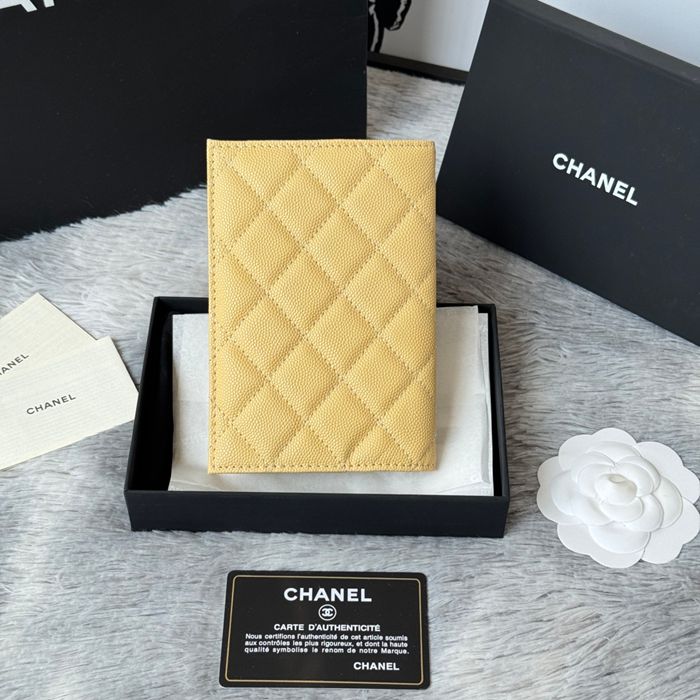 CHANEL パスポートケース カーフレザー ユニセックス 14.5×10.5×2cm
