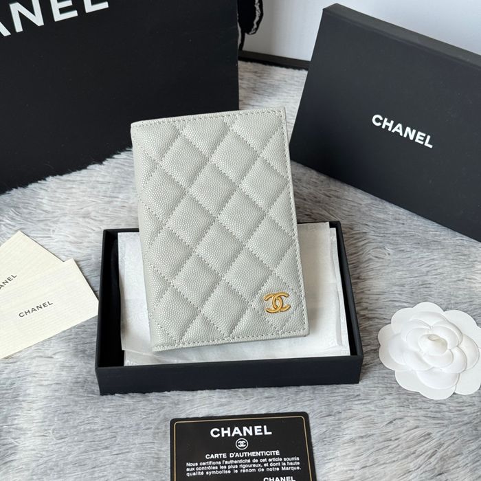CHANEL パスポートケース カーフレザー ユニセックス 14.5×10.5×2cm