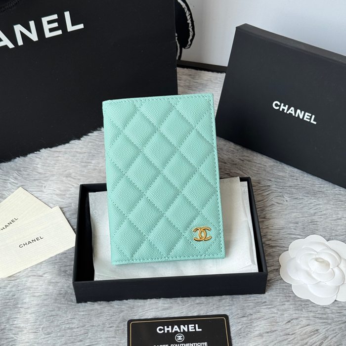 CHANEL パスポートケース カーフレザー ユニセックス 14.5×10.5×2cm