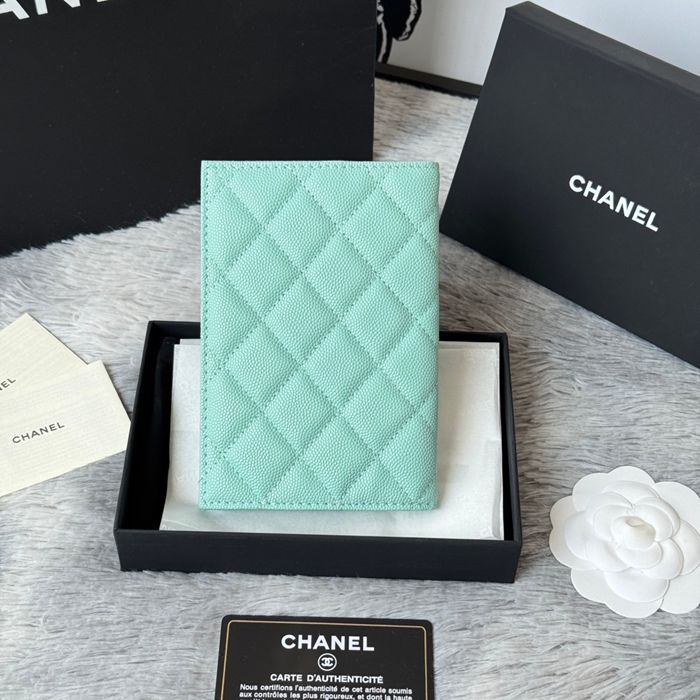 CHANEL パスポートケース カーフレザー ユニセックス 14.5×10.5×2cm
