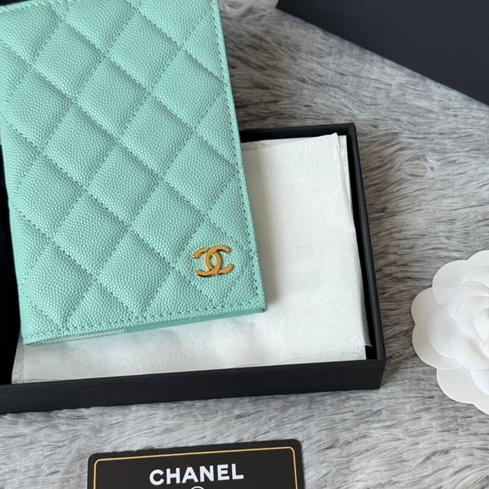 CHANEL パスポートケース カーフレザー ユニセックス 14.5×10.5×2cm