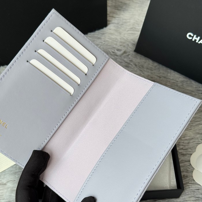 CHANEL パスポートケース カーフレザー ユニセックス 14.5×10.5×2cm