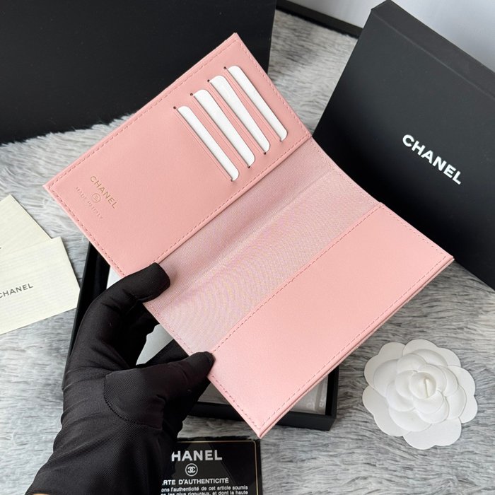 CHANEL パスポートケース カーフレザー ユニセックス 14.5×10.5×2cm