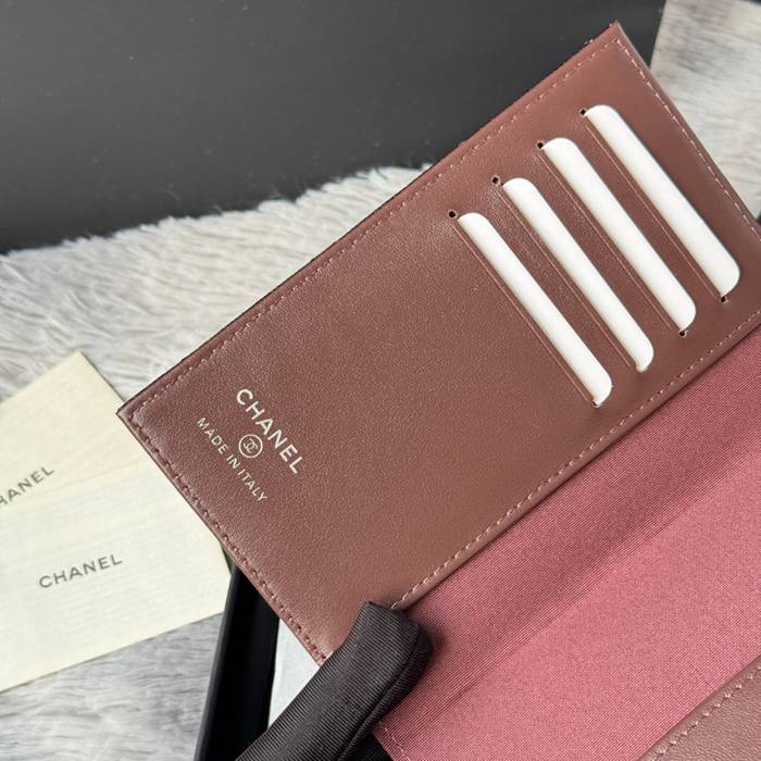 CHANEL パスポートケース カーフレザー ユニセックス 14.5×10.5×2cm