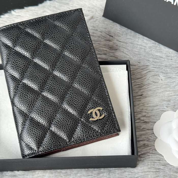 CHANEL パスポートケース カーフレザー ユニセックス 14.5×10.5×2cm