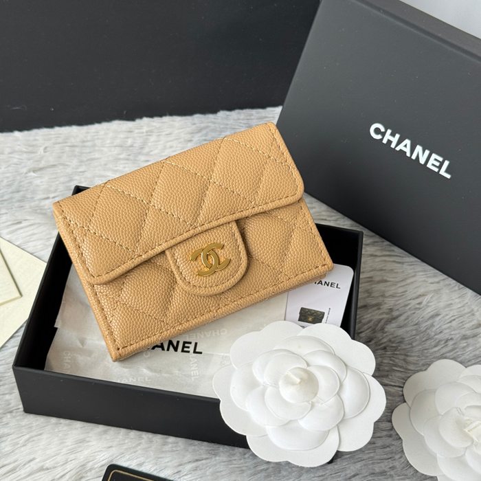 CHANEL 三つ折りカードケース カーフレザー レディース 10.5×7.5×3cm