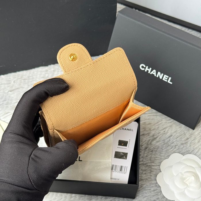CHANEL 三つ折りカードケース カーフレザー レディース 10.5×7.5×3cm
