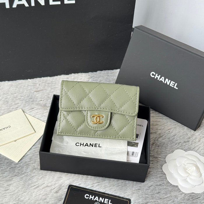 CHANEL 三つ折りカードケース カーフレザー レディース 10.5×7.5×3cm