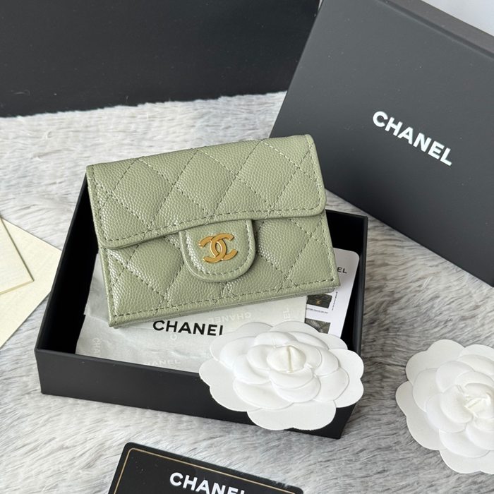 CHANEL 三つ折りカードケース カーフレザー レディース 10.5×7.5×3cm