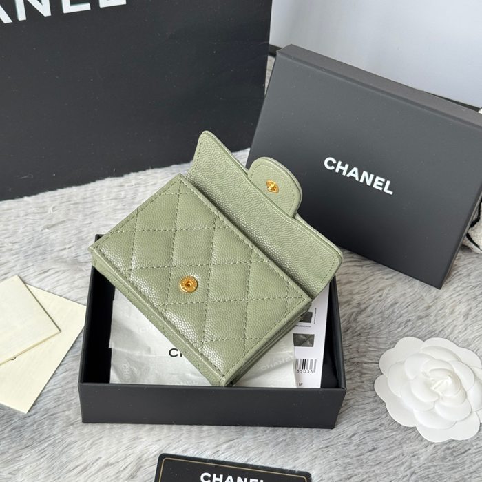 CHANEL 三つ折りカードケース カーフレザー レディース 10.5×7.5×3cm