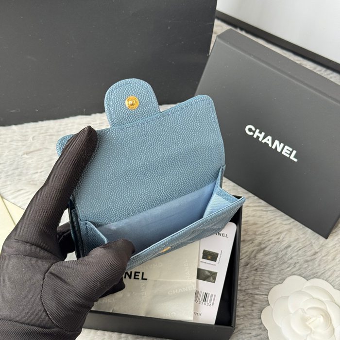 CHANEL 三つ折りカードケース カーフレザー レディース 10.5×7.5×3cm