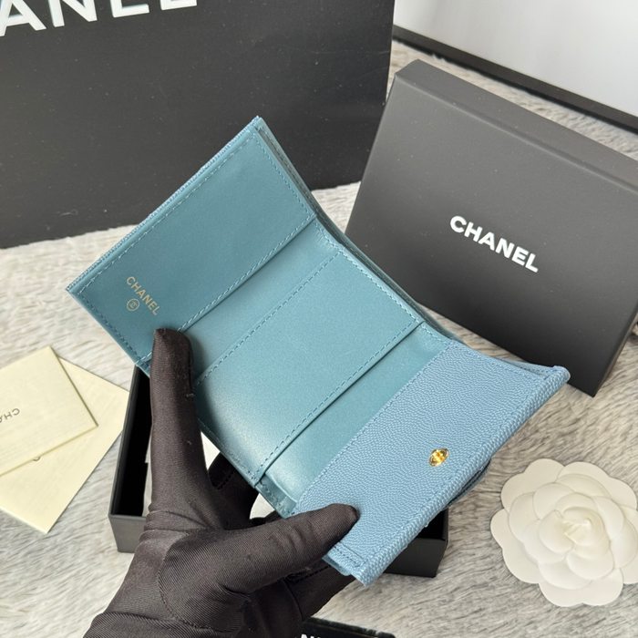 CHANEL 三つ折りカードケース カーフレザー レディース 10.5×7.5×3cm