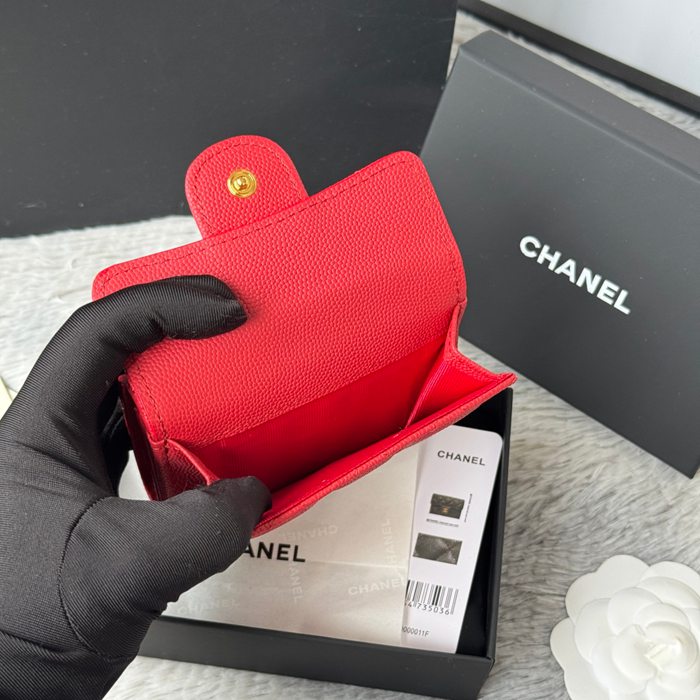 CHANEL 三つ折りカードケース カーフレザー レディース 10.5×7.5×3cm