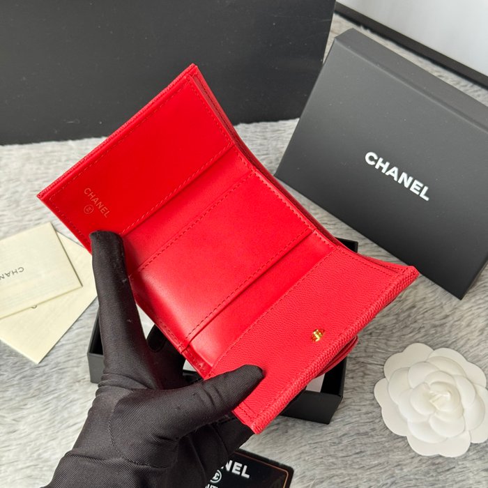 CHANEL 三つ折りカードケース カーフレザー レディース 10.5×7.5×3cm