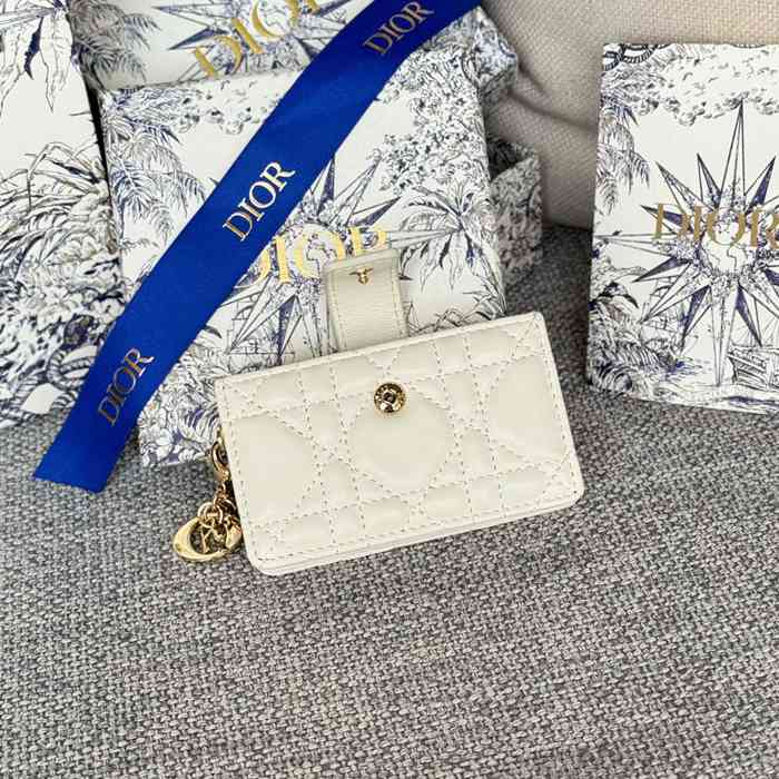 DIOR レディディオール 5スロットカードケース ラムスキン レディース 10.4×7×2cm