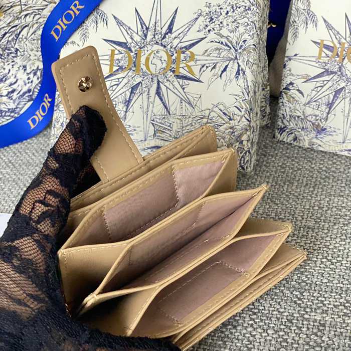 DIOR レディディオール 5スロットカードケース ラムスキン レディース 10.4×7×2cm
